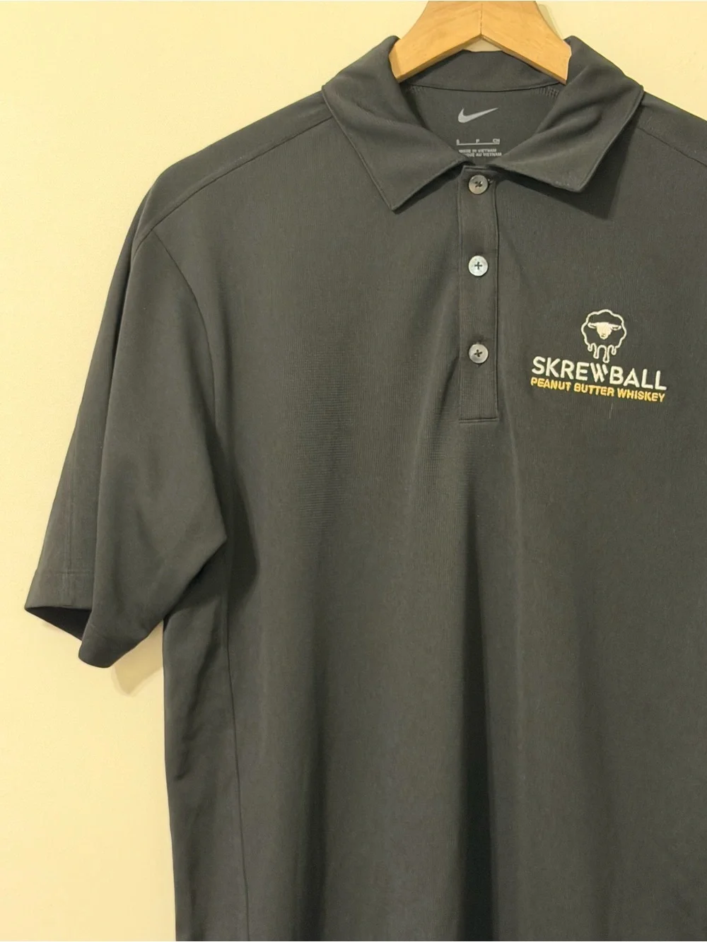 NWT Nike Golf Dri-FIT Skrewball Peanut Butter Whiskey Polo Shirt Black Men’s S